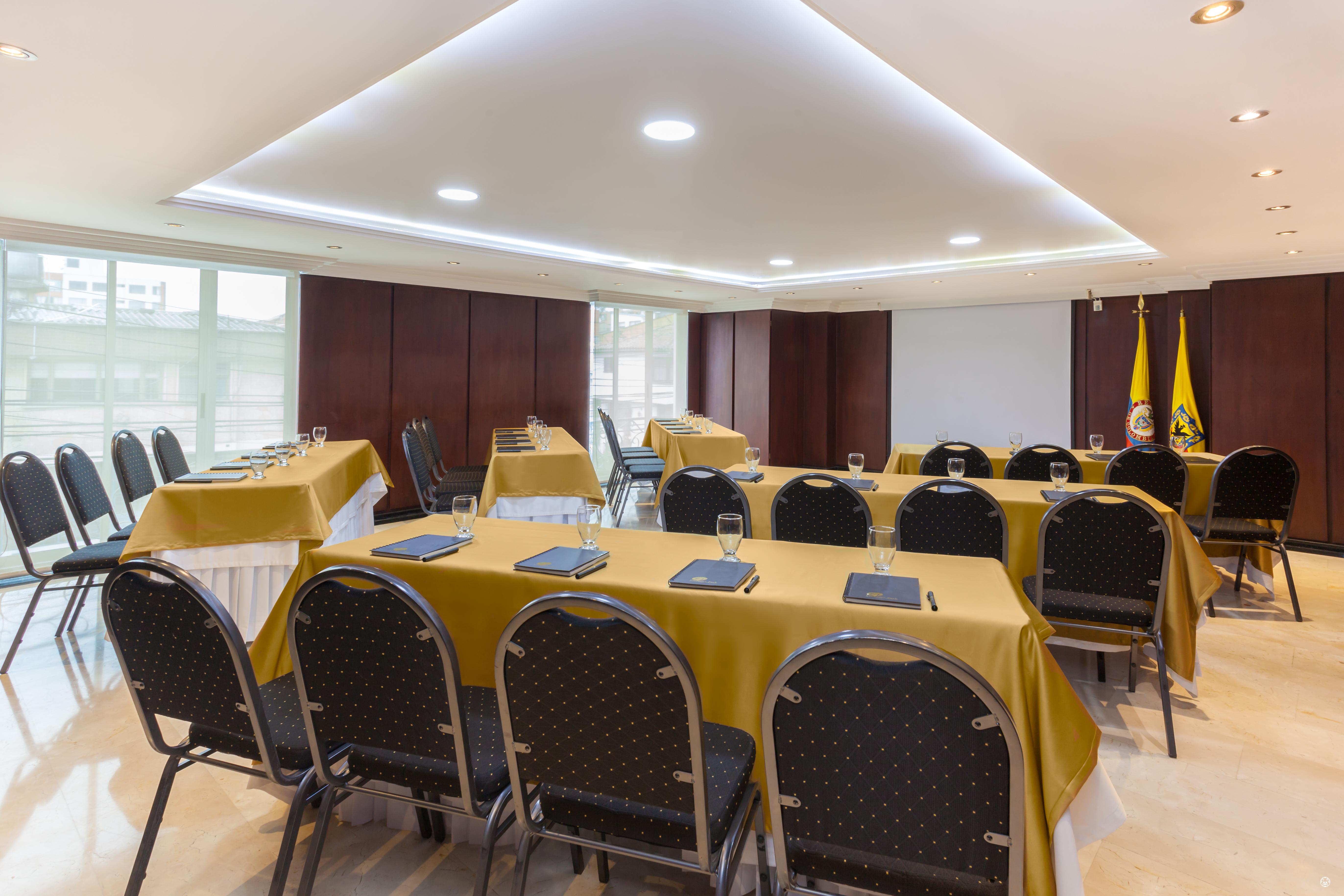 Hotel Embassy Park Богота Экстерьер фото