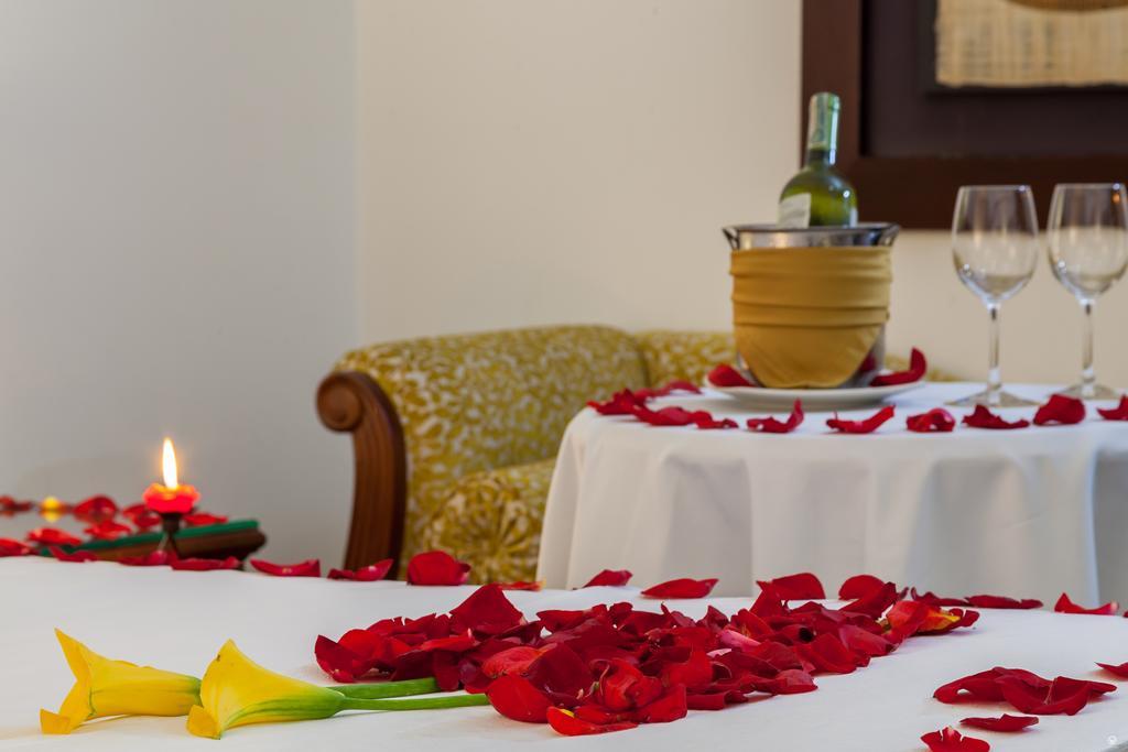 Hotel Embassy Park Богота Экстерьер фото